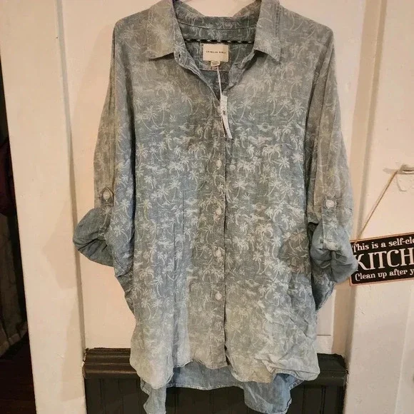 NWT American Eagle oversized button up - Picture 2 of 6